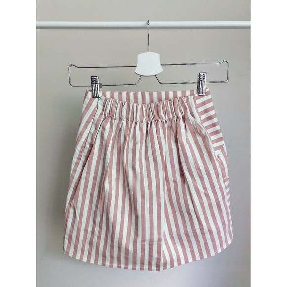 📌BOGO Pink Stripped Assymetric Skirt - Picture 2 of 5